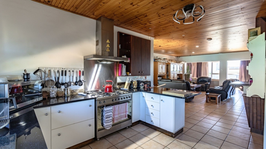 5 Bedroom Property for Sale in Bettys Bay Western Cape